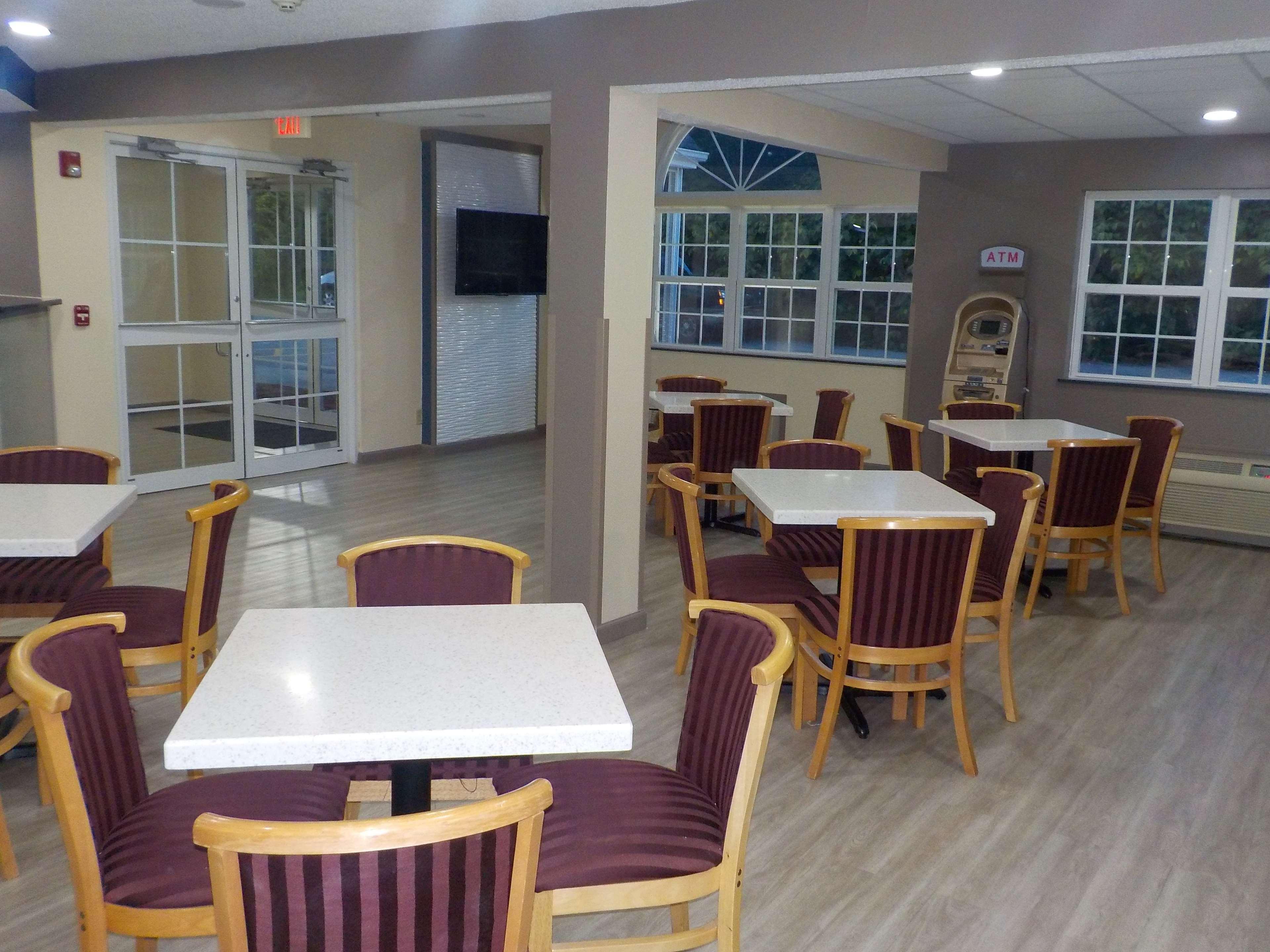 Mj Inn And Suites Marienville Інтер'єр фото